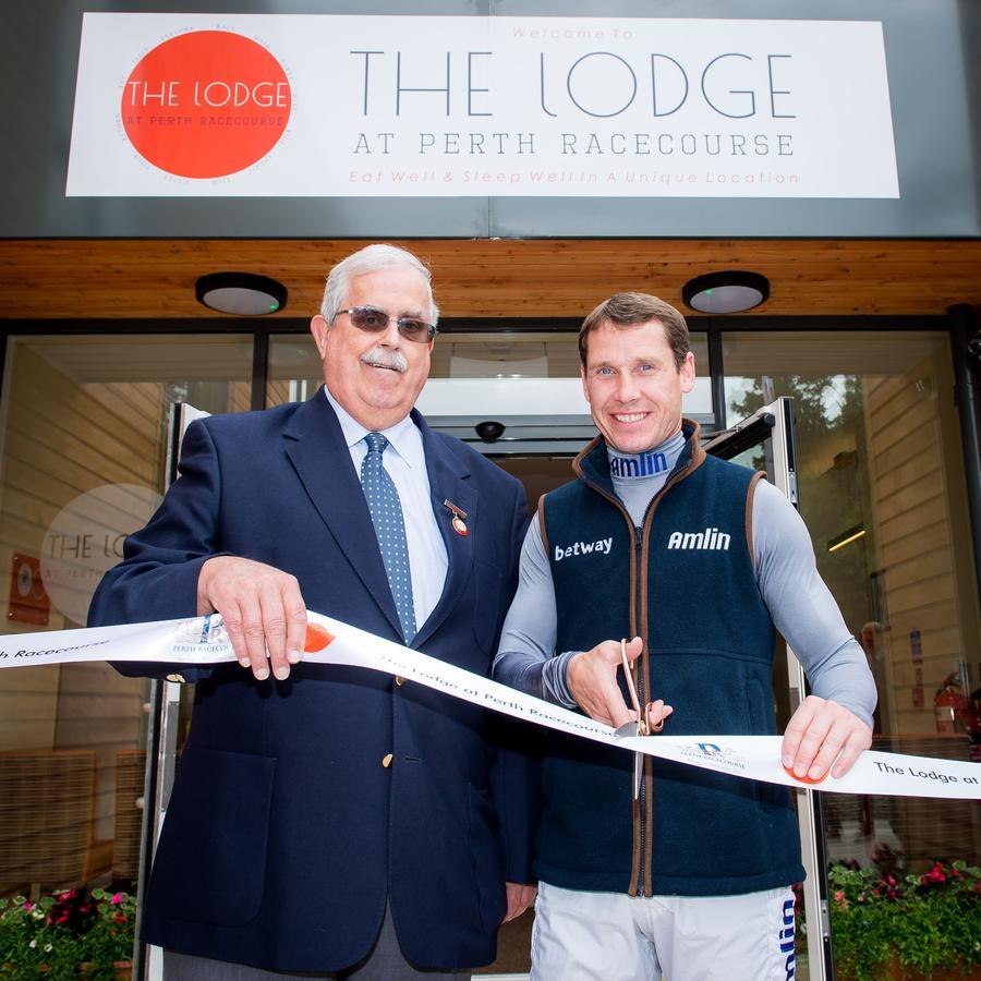 The Lodge At Perth Racecourse Luaran gambar