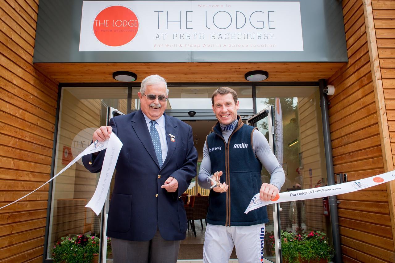 The Lodge At Perth Racecourse Luaran gambar